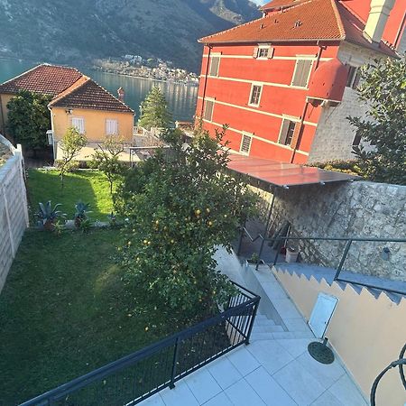 Villa Miramare , Dobrota Seafront Kotor Exterior photo